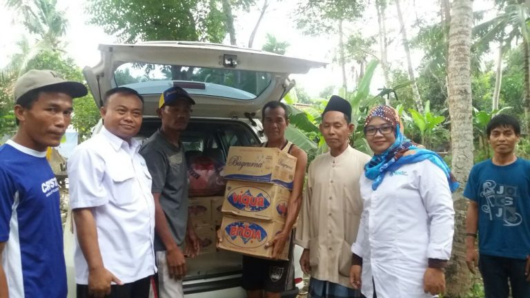 Mengisi HGN 2016, IGI Kab. Bekasi Bantu Korban Banjir Muara Gembong