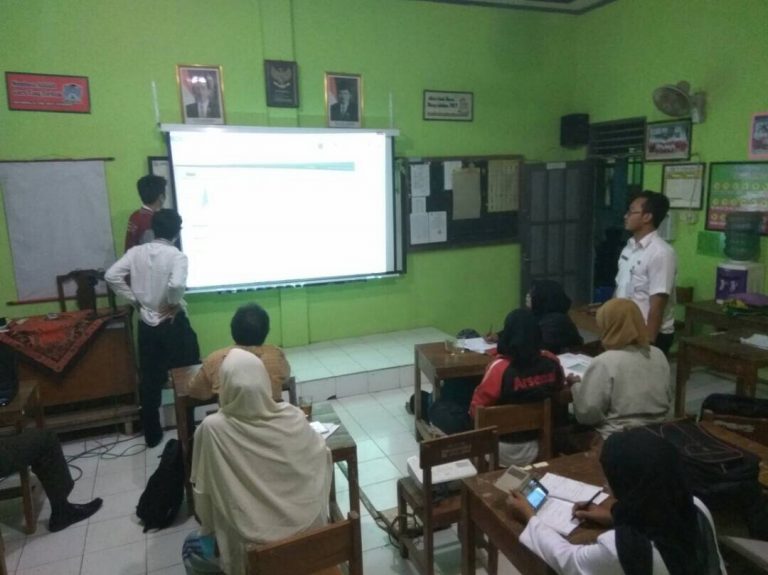 PEMERINTAH HARUS MEMPERTAHANKAN STANDAR KELULUSAN UTN PLPG DIATAS 80