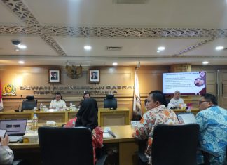 Guru Bukan Belum Sejahtera, Tapi Dimiskinkan